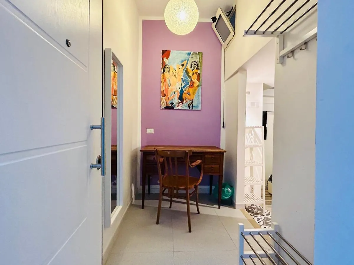 Tribunali Apartments نابولي