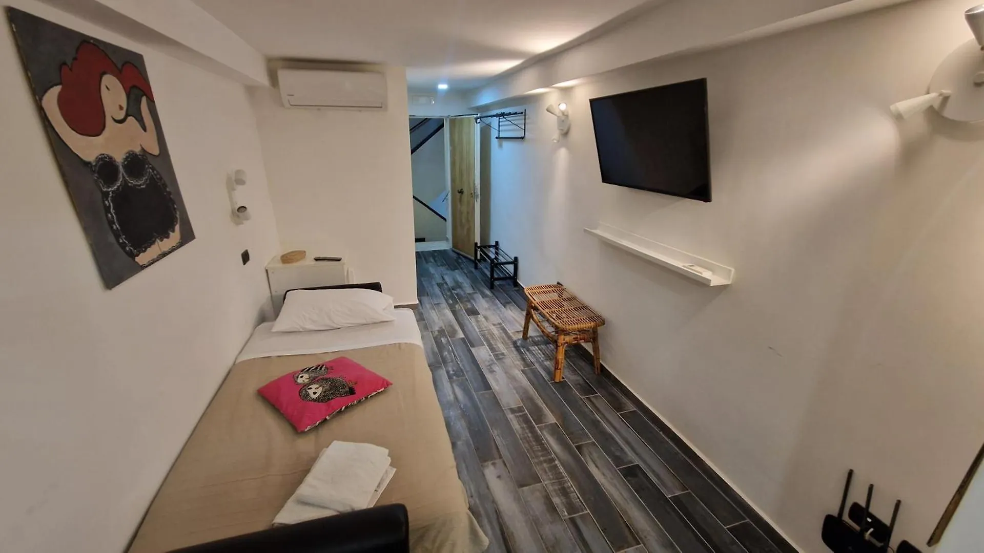 Tribunali Apartments نابولي إيطاليا