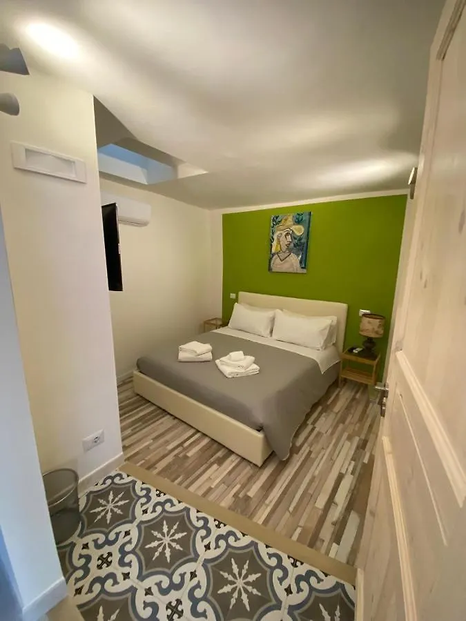 Tribunali Apartments Naples Guest house
