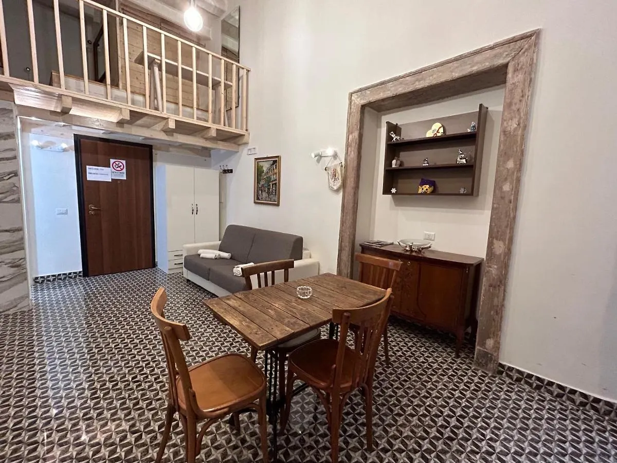 Tribunali Apartments Naples 0*,